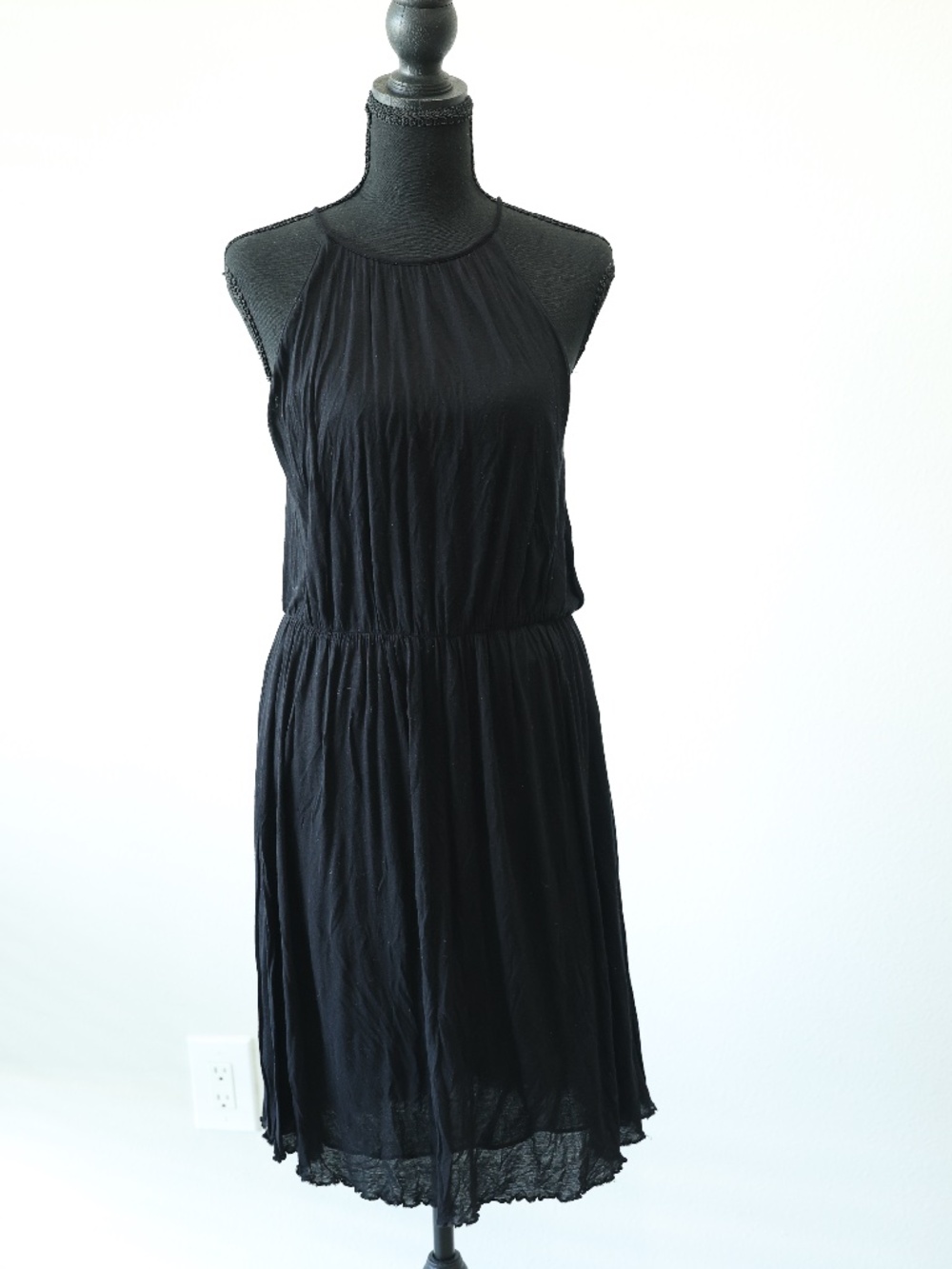 Gorgeous black midi dress with elastic waist